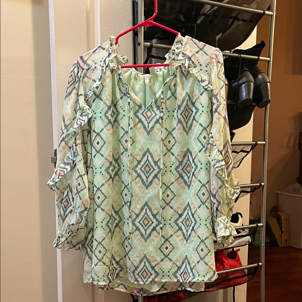 Geometric Print Ruffle Blouse